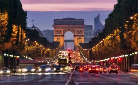 Decizie istorică în Franţa. Parisul interzice accesul maşinilor pe străzile unde sunt şcoli